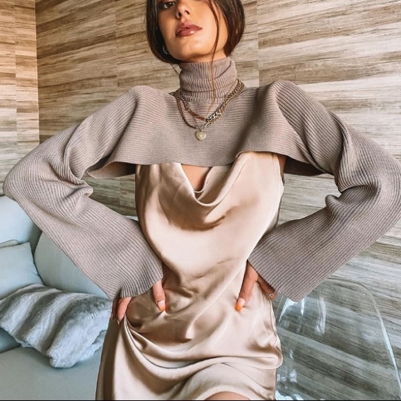 Zara Sweaters - Zara taupe knit arm warmers sweater